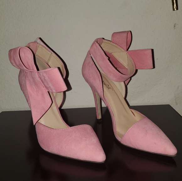 Fashion Shoes - Picture 3 of 6